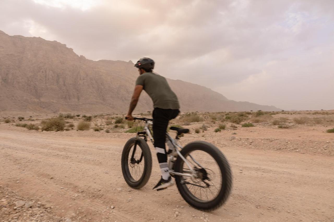 Pura Eco Retreat, Jebel Hafit Desert Park 艾因 外观 照片